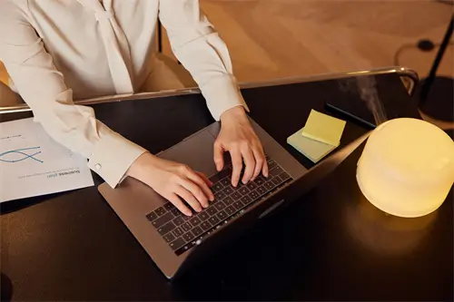 电脑上装什么法律软件