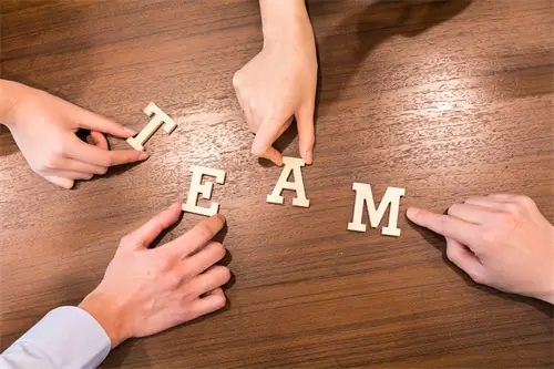 什么控制电脑系统