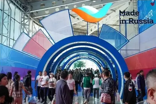 电脑为什么莫名黑屏